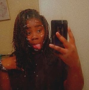 Meet your Posher, Janiisha